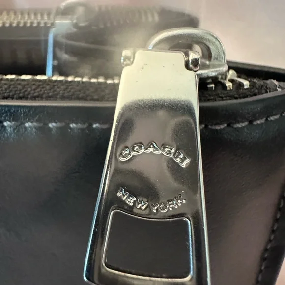 Coach Leather Tote Bag with Matching Wristlet - Picture 11 of 14